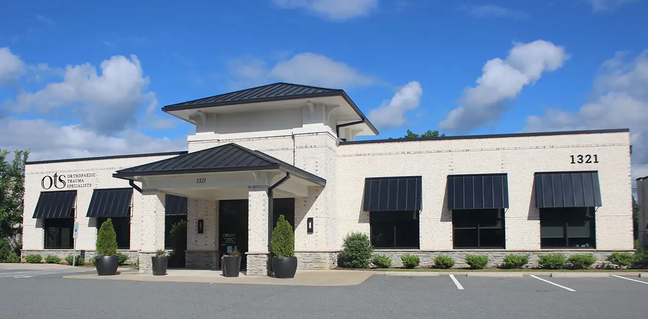 Contemporary restaurant architecture and interior design project by S2L Studio in Florida.